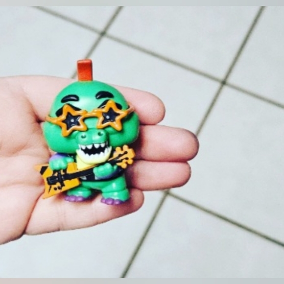 Funko Five Nights at Freddy's Security Breach Mystery Minis Montgomery Gator - Picture 2 of 13